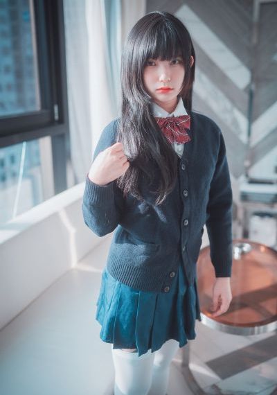 放荡三个女邻居-佳片日本电影免费